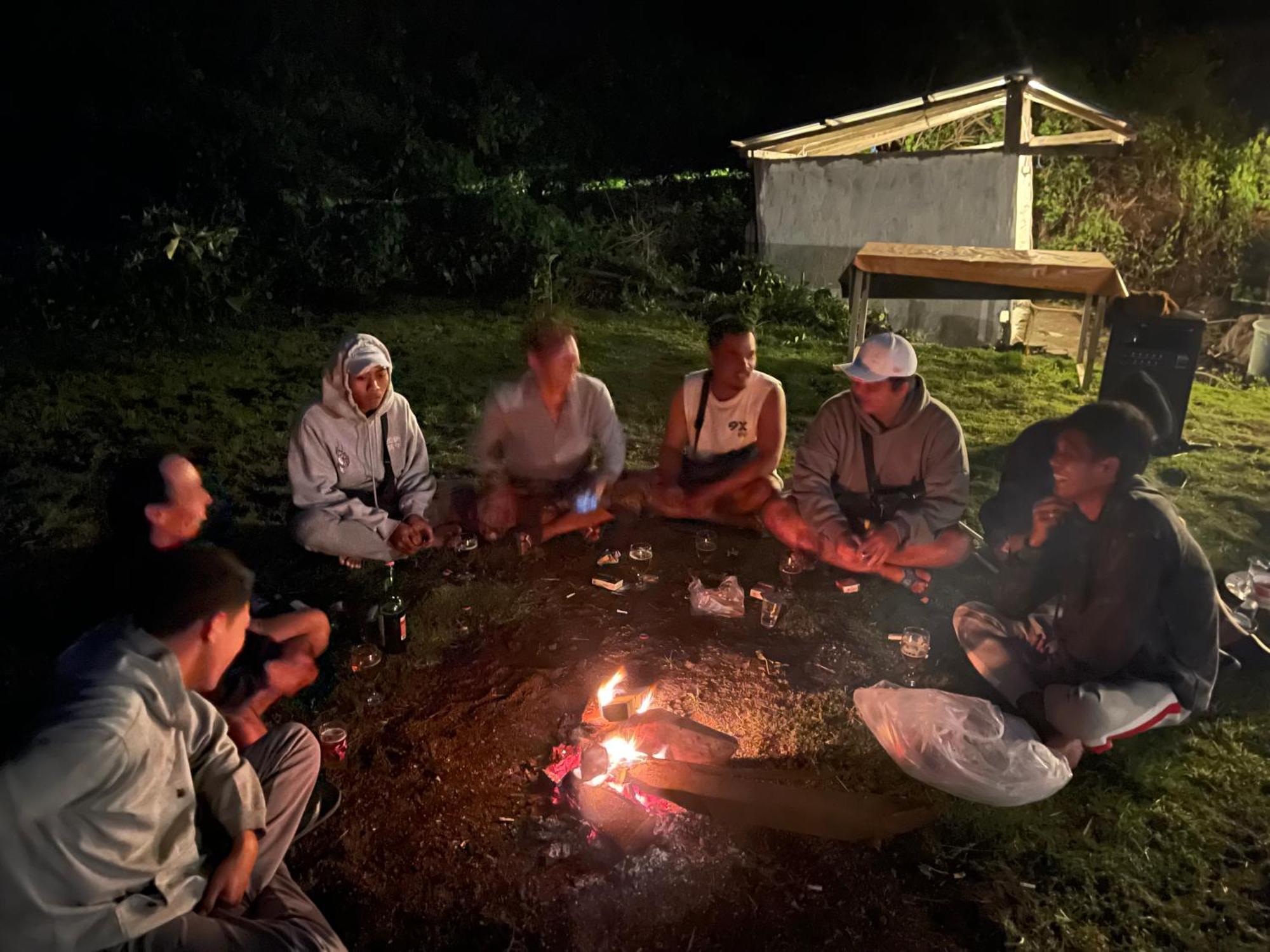Triangular House And Hot Spring Hotel Kubupenlokan Bagian luar foto